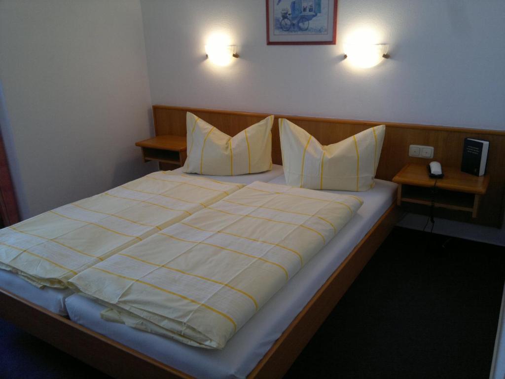Hotel Zum Schneekopf "Garni" Gehlberg Szoba fotó